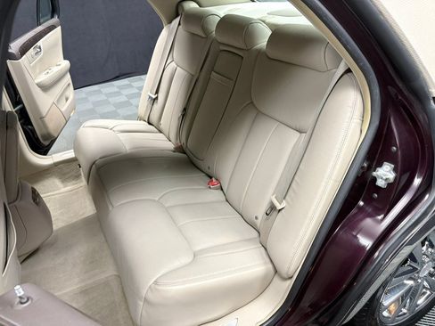 Used 2008 Cadillac DTS FWD image 33