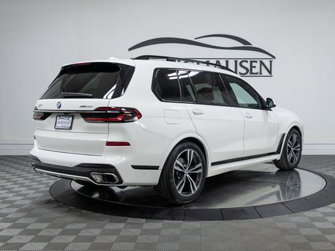Certified 2024 BMW X7 xDrive40i w/ M Sport Package image 5