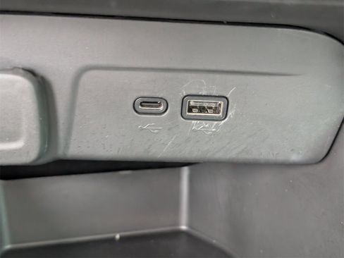 Used 2024 Chevrolet Trax RS image 18