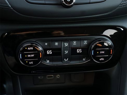 Used 2023 Buick Encore GX Select w/ Sport Touring Package image 24