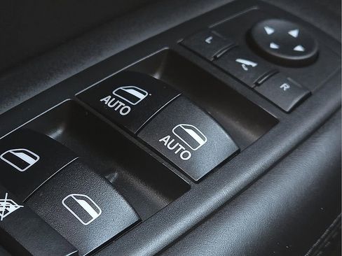 Used 2018 Jeep Grand Cherokee High Altitude image 18