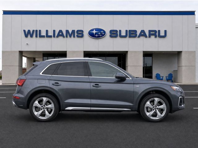 Used 2024 Audi Q5 2.0T Premium Plus w/ Premium Plus Package AWD/4WD image 8