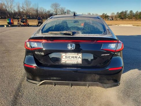 Used 2023 Honda Civic Sport image 12