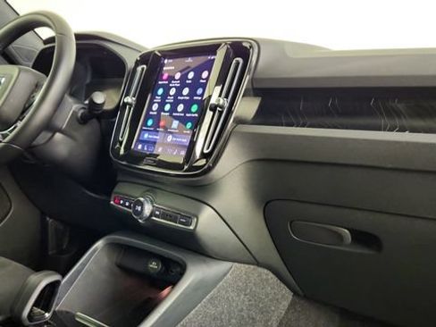 Certified 2023 Volvo C40 P8 Recharge Plus w/ Protection Package Premier AWD/4WD image 32