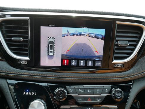 Used 2022 Chrysler Pacifica Pinnacle AWD/4WD image 29