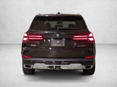 New 2026 BMW X5 xDrive50e image 7