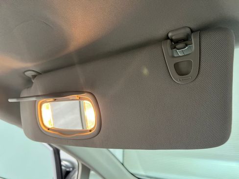 Used 2024 Chrysler Pacifica Touring-L image 73