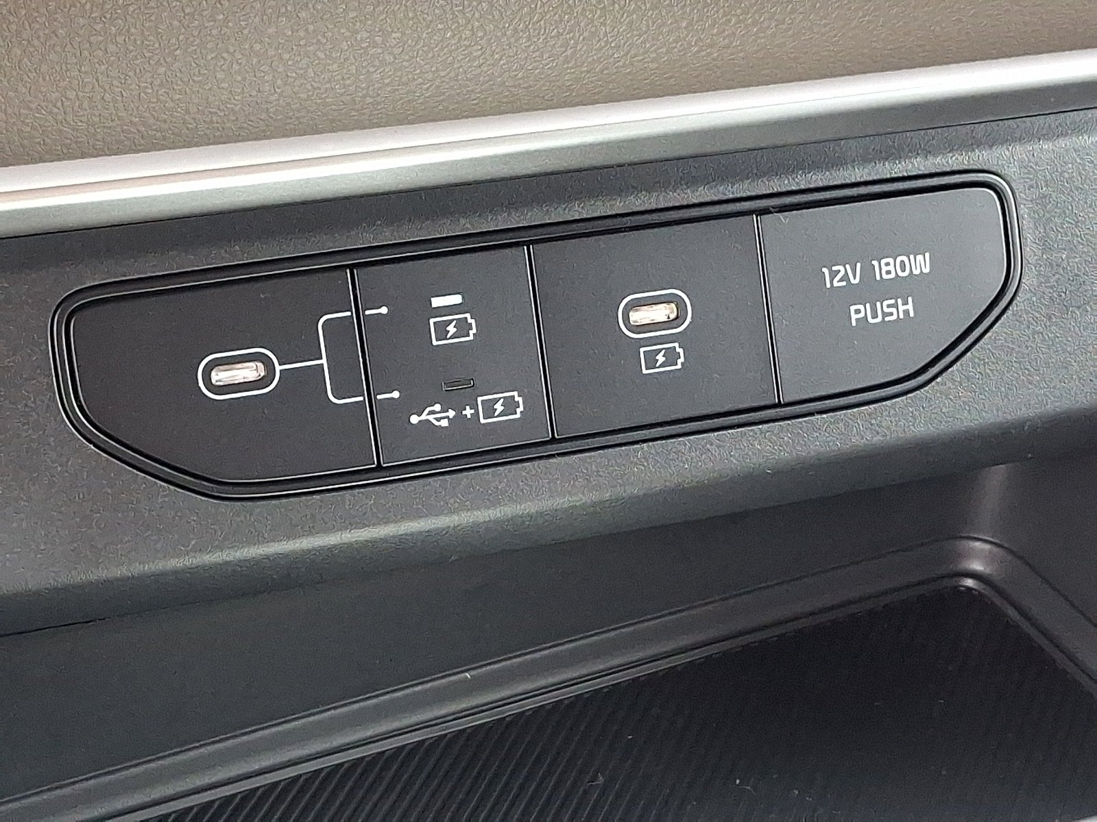 New 2027 Kia Carnival LX FWD image 16