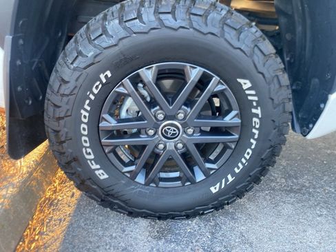 Used 2024 Toyota Tundra SR5 w/ SR5 Convenience Package image 8