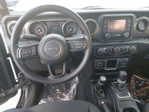 Used 2019 Jeep Wrangler Sport image 18