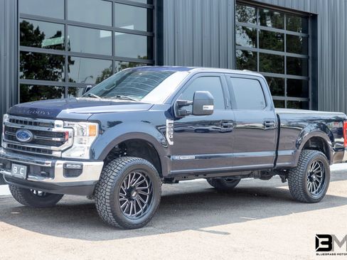 Used 2022 Ford F250 Lariat w/ Lariat Value Package AWD/4WD image 2