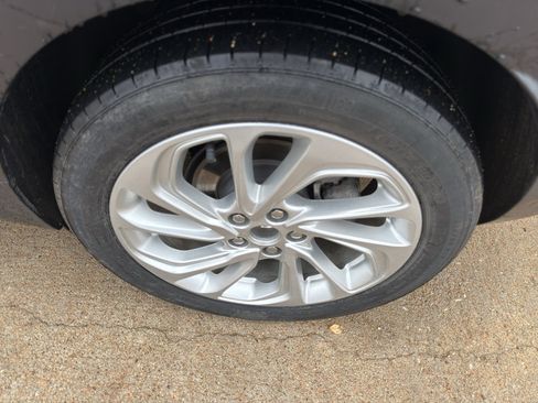 Used 2023 Chevrolet Bolt EUV LT w/ Driver Confidence Package image 10