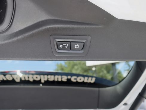 Used 2019 BMW X5 xDrive40i w/ M Sport Package AWD/4WD image 41