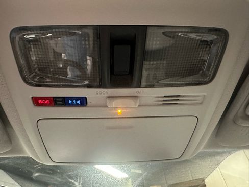 Used 2017 Subaru Forester 2.5i Premium w/ Protection Package #1 image 19