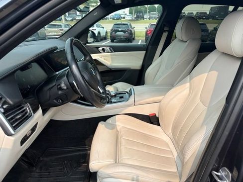 Used 2020 BMW X5 xDrive40i w/ Premium Package AWD/4WD image 2