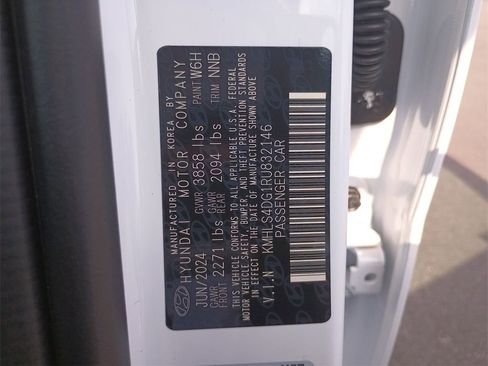 Certified 2024 Hyundai Elantra SEL w/ Convenience Package image 33