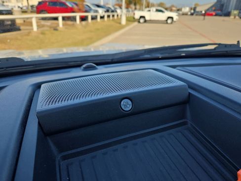 Used 2019 Ford Expedition Limited w/ Equipment Group 301A image 32