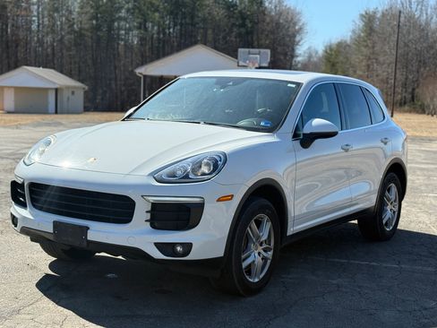 Used 2016 Porsche Cayenne image 6