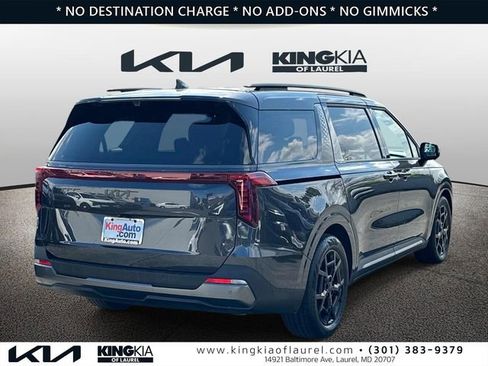 Used 2025 Kia Carnival SX Prestige FWD image 23