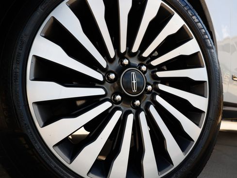 Used 2021 Lincoln Navigator L Reserve image 37