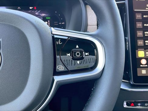 New 2026 Volvo XC90 T8 Plus image 18