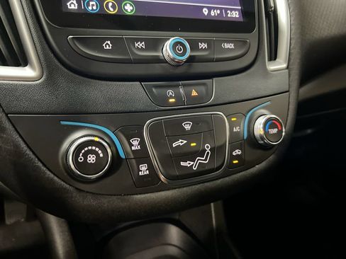 Used 2021 Chevrolet Malibu RS FWD image 16