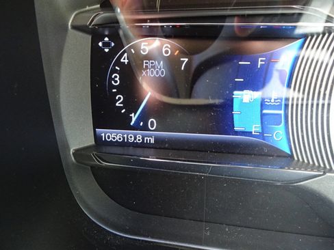 Used 2018 Ford Taurus Limited image 23