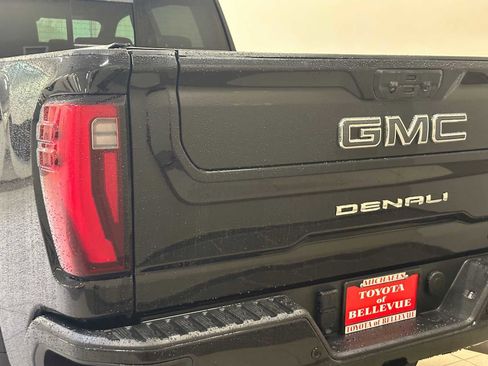 Used 2024 GMC Sierra 2500 Denali Ultimate image 7