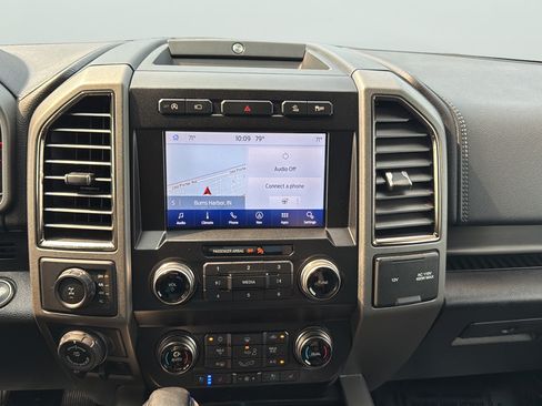 Used 2019 Ford F150 Raptor w/ Equipment Group 802A Luxury AWD/4WD image 17