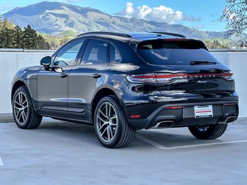 New 2026 Porsche Macan AWD/4WD image 3