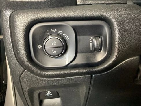Used 2023 RAM 1500 Big Horn AWD/4WD image 24