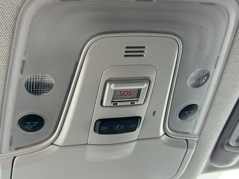 Used 2022 Toyota Prius Prime XLE image 24