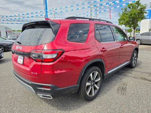 Used 2025 Honda Pilot Elite image 5