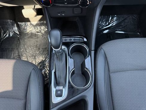 Used 2025 Buick Encore GX Preferred AWD/4WD image 19