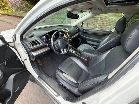 Used 2017 Subaru Outback 3.6R Limited image 8