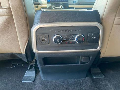 Certified 2022 Ford Expedition Limited image 30