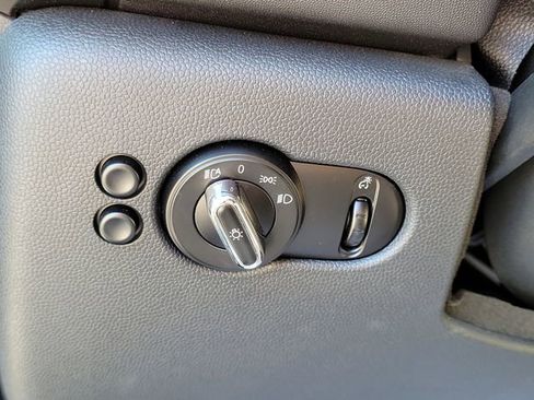Used 2017 MINI Cooper 4-Door Hardtop FWD image 13