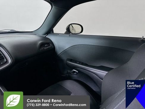 Used 2019 Dodge Challenger R/T image 27