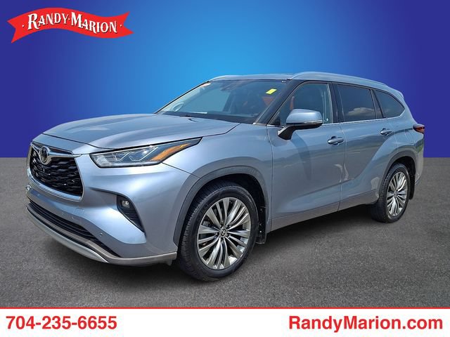 Used 2021 Toyota Highlander Platinum AWD/4WD image 1