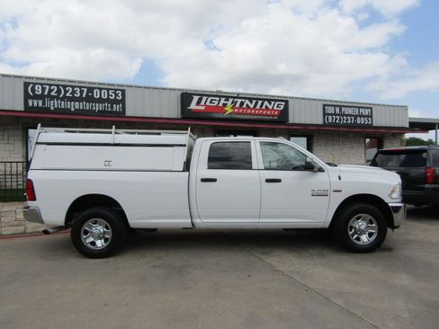 Used 2017 RAM 2500 Tradesman w/ Chrome Appearance Group RWD image 5
