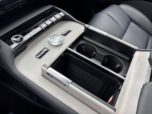 New 2026 Lincoln Navigator Reserve w/ Jet Appearance Package AWD/4WD image 23