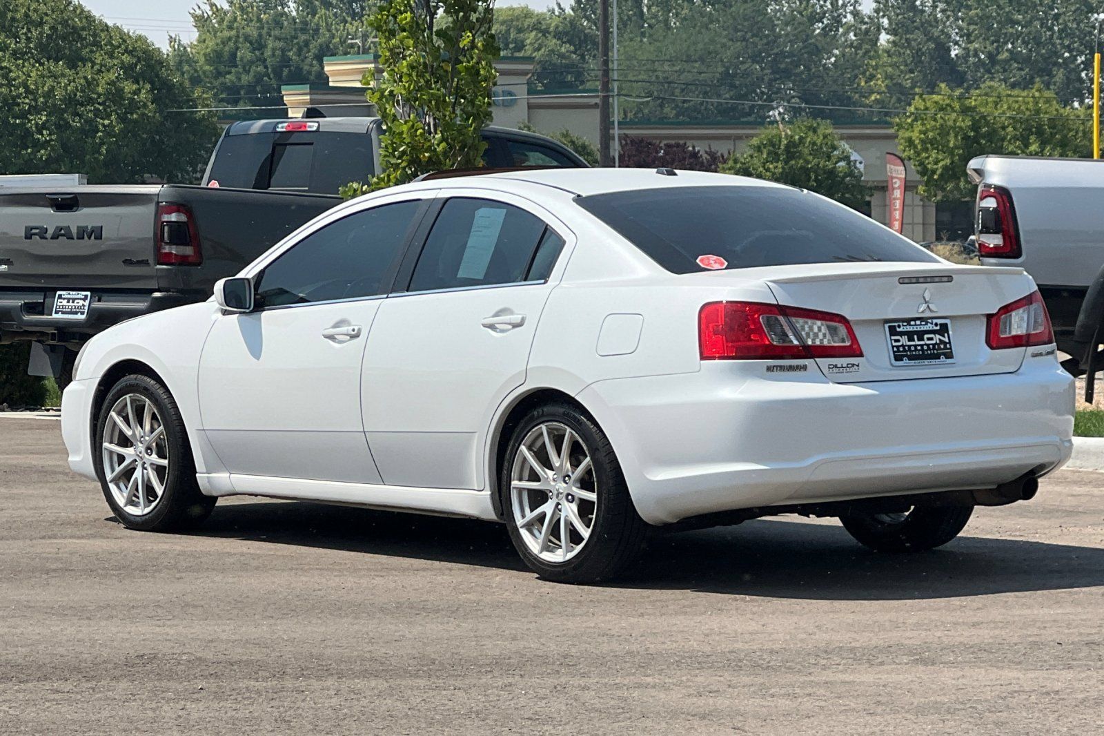 Used 2011 Mitsubishi Galant FWD image 9