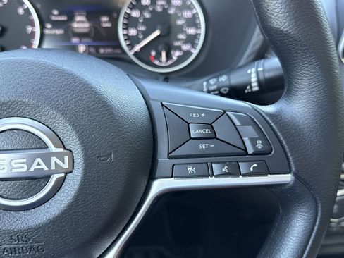 Used 2025 Nissan Sentra SV image 20