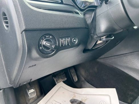 Used 2015 Chrysler 300 S image 12