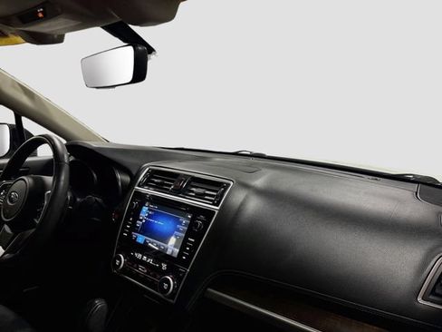 Used 2018 Subaru Outback 2.5i Limited AWD/4WD image 22