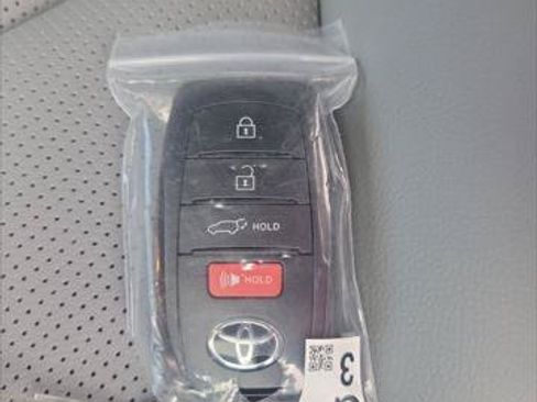 Certified 2026 Toyota Highlander Limited AWD/4WD image 46