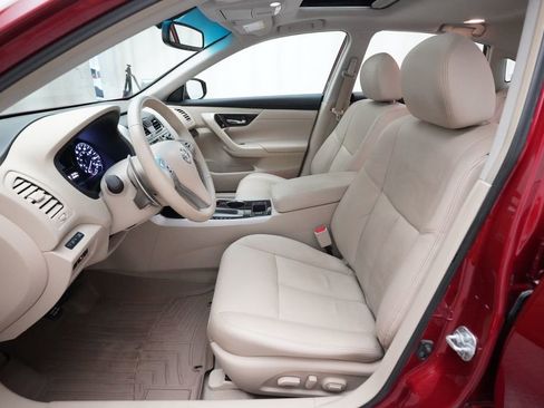 Used 2013 Nissan Altima 3.5 SL w/ Technology Pkg image 7