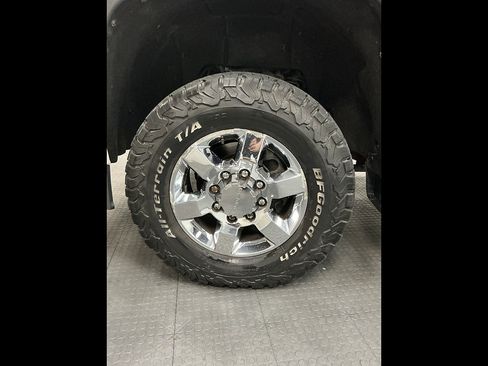Used 2017 GMC Sierra 3500 Denali w/ Duramax Plus Package AWD/4WD image 38