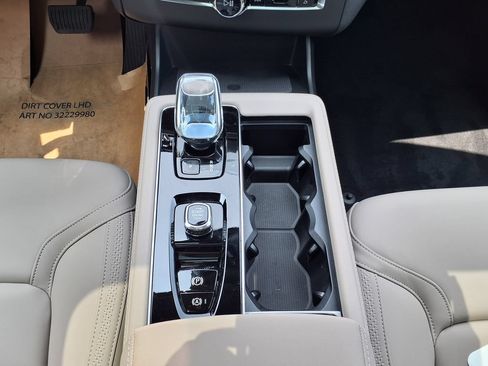 New 2026 Volvo XC90 B5 Plus AWD/4WD image 28