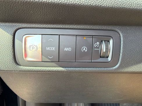 Used 2025 Chevrolet Traverse LT w/ LPO, Floor Liner Package AWD/4WD image 24